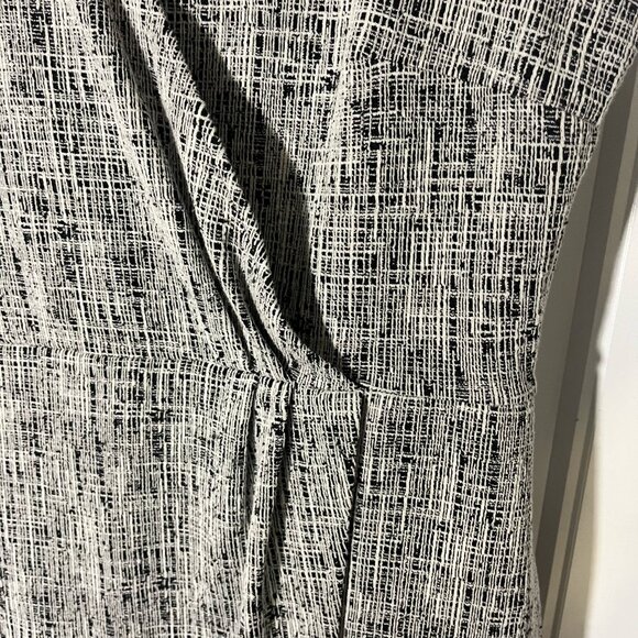 Express Sleeveless Faux Wrap Dress with Pleated Waist Plus Size XL - Picture 3 of 6